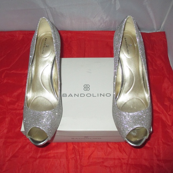 bandolino rainaa pumps